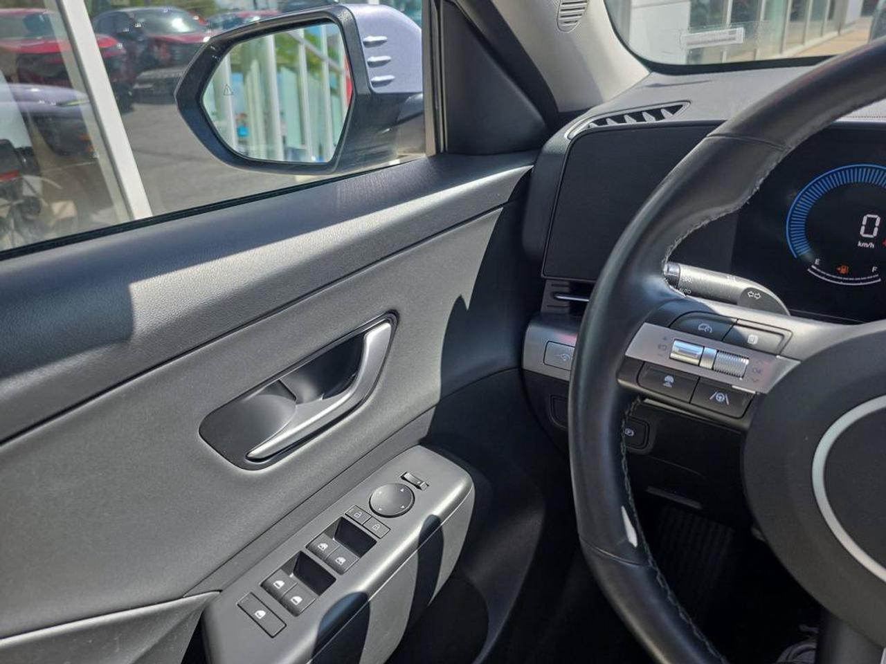2025 Hyundai KONA Preferred AWD | Sunroof | Apple Car Play | Heated Seats | Photo