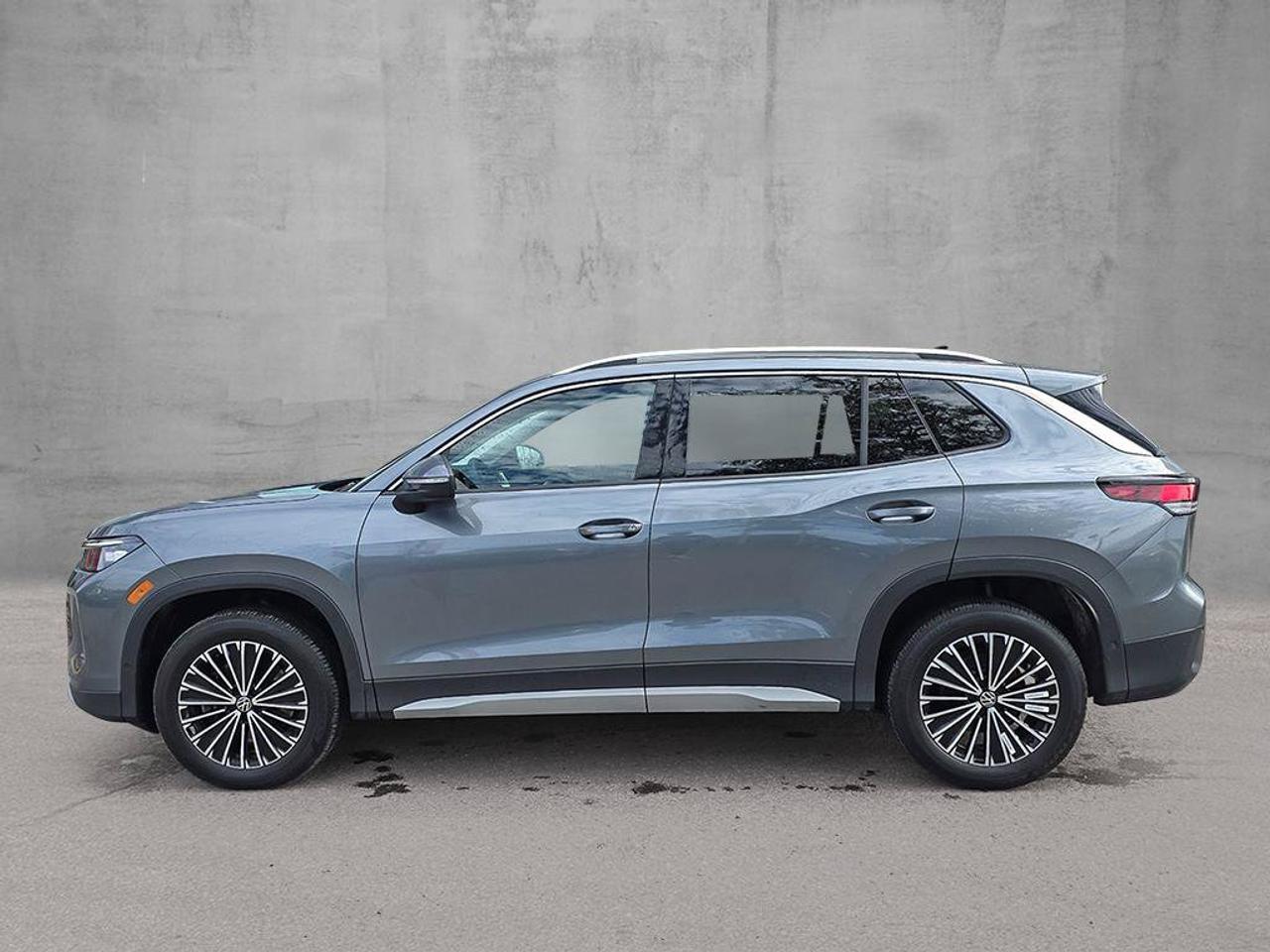 2026 Volkswagen Tiguan Comfortline 4MOTION | Apple Car Play | Heated Seats | Photo