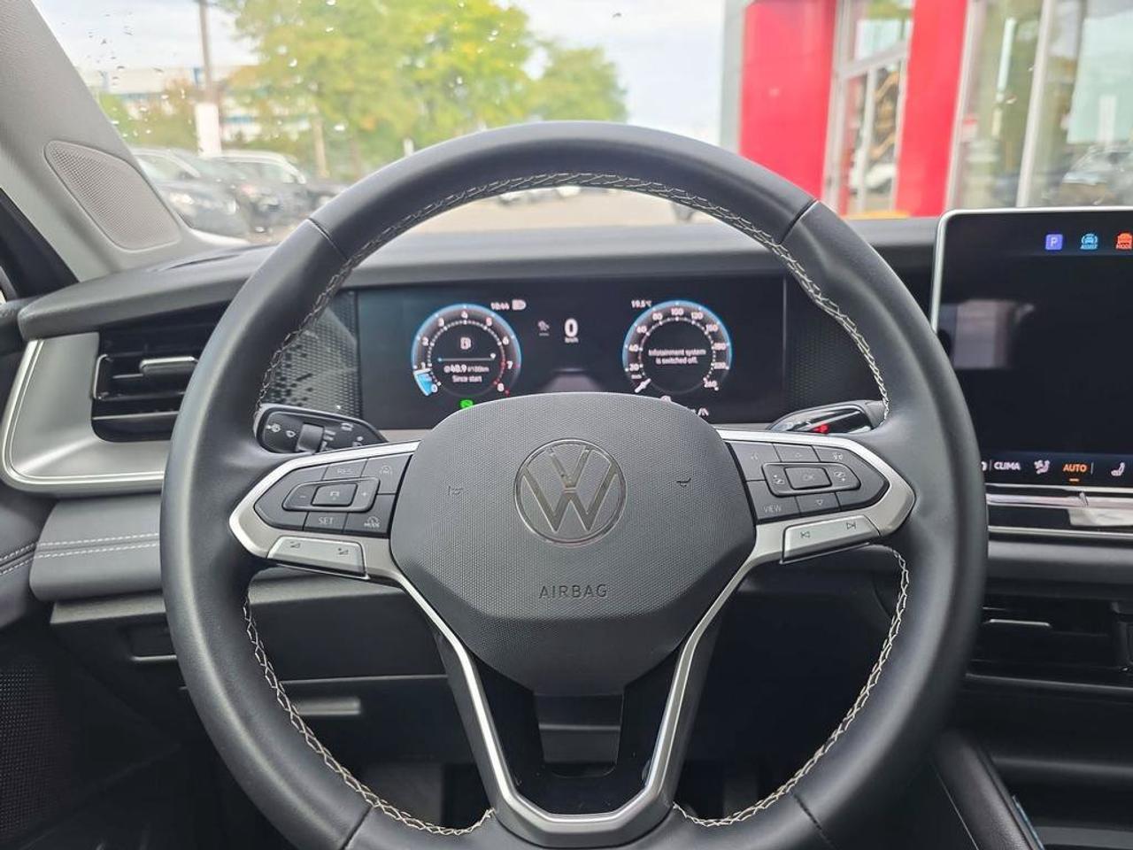 2026 Volkswagen Tiguan Comfortline 4MOTION | Apple Car Play | Heated Seats | Photo