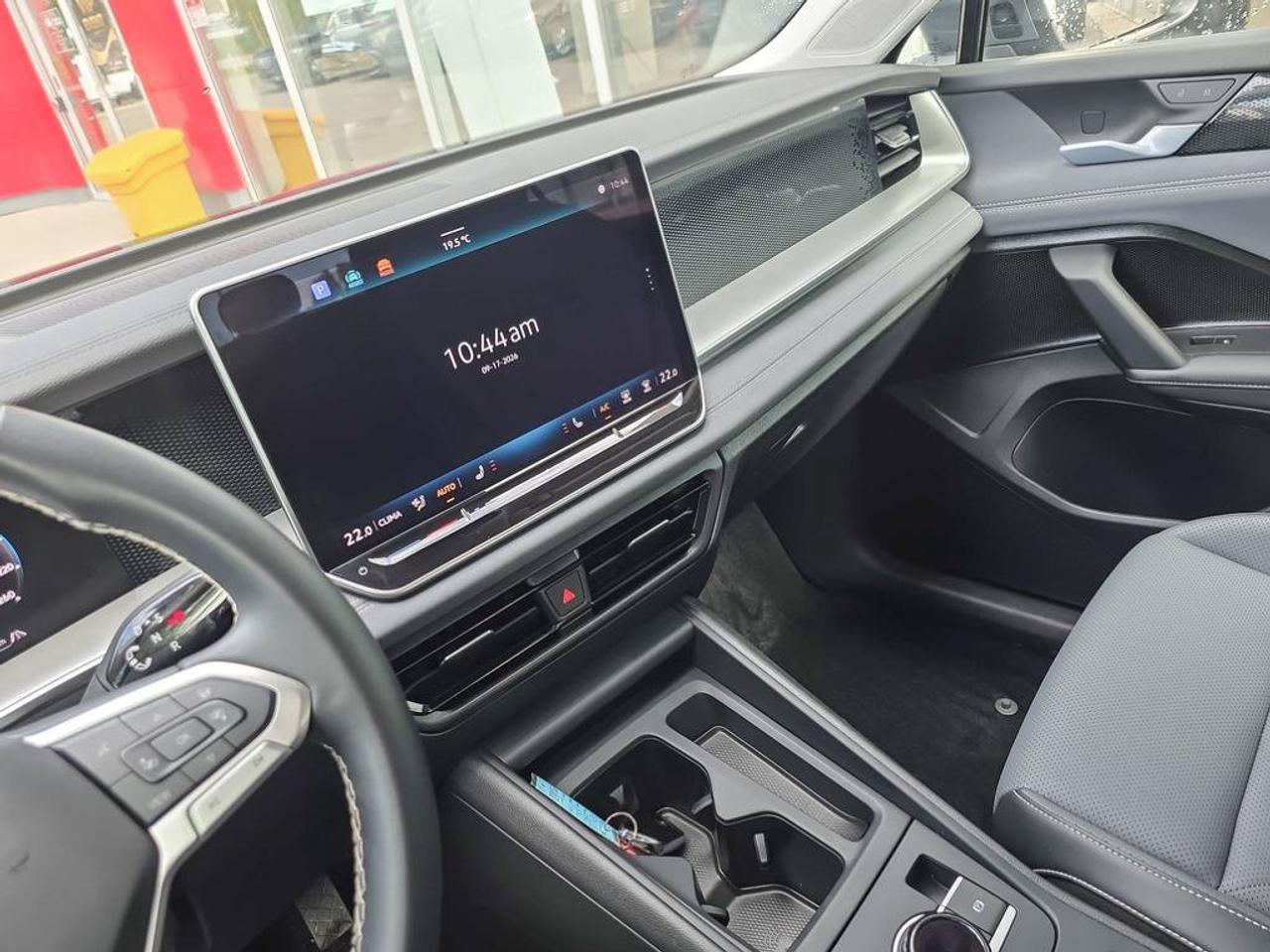 2026 Volkswagen Tiguan Comfortline 4MOTION | Apple Car Play | Heated Seats | Photo