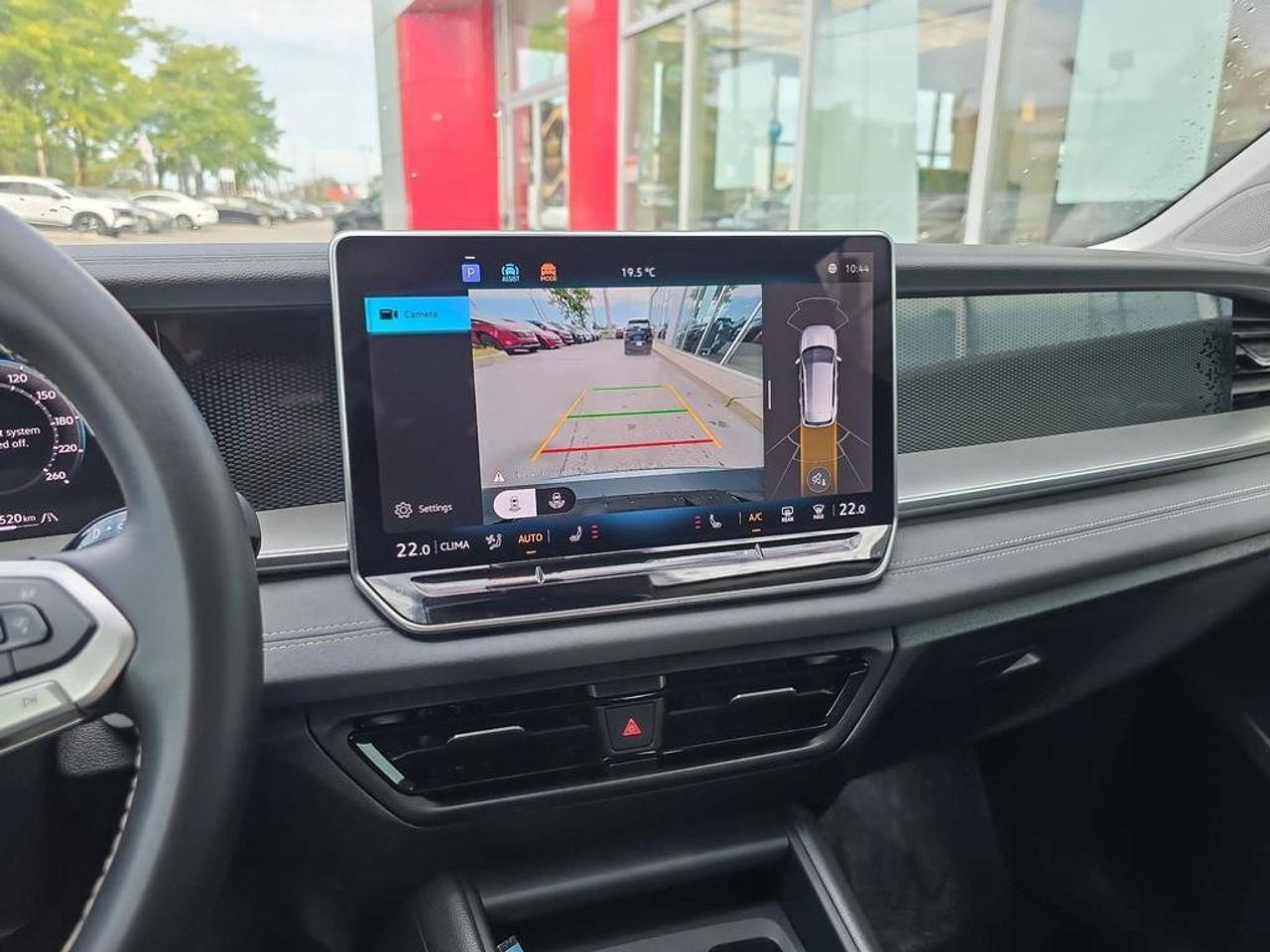 2026 Volkswagen Tiguan Comfortline 4MOTION | Apple Car Play | Heated Seats | Photo