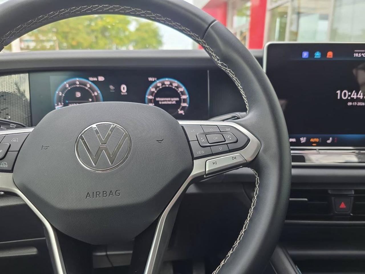2026 Volkswagen Tiguan Comfortline 4MOTION | Apple Car Play | Heated Seats | Photo