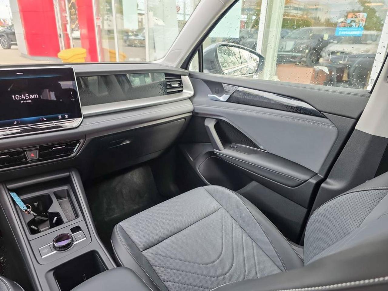 2026 Volkswagen Tiguan Comfortline 4MOTION | Apple Car Play | Heated Seats | Photo