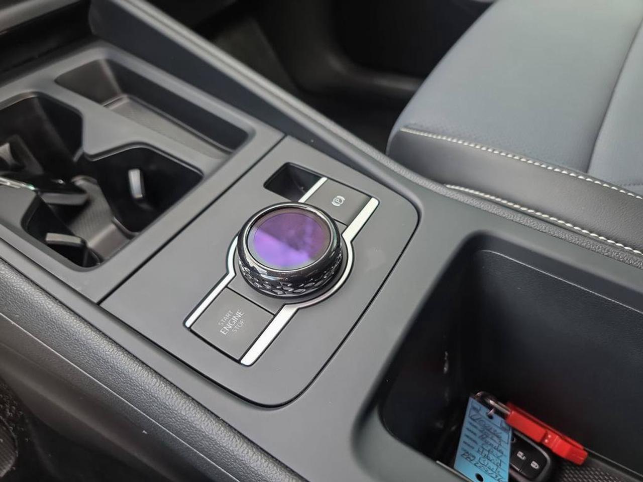 2026 Volkswagen Tiguan Comfortline 4MOTION | Apple Car Play | Heated Seats | Photo