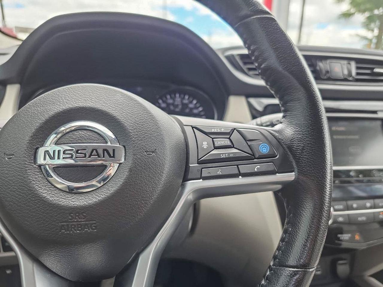 2023 Nissan Qashqai SV AWD | Moonroof | Heated Steering | Apple Car Play | Photo