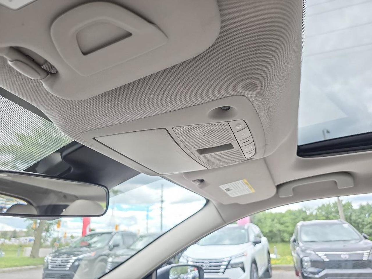 2023 Nissan Qashqai SV AWD | Moonroof | Heated Steering | Apple Car Play | Photo