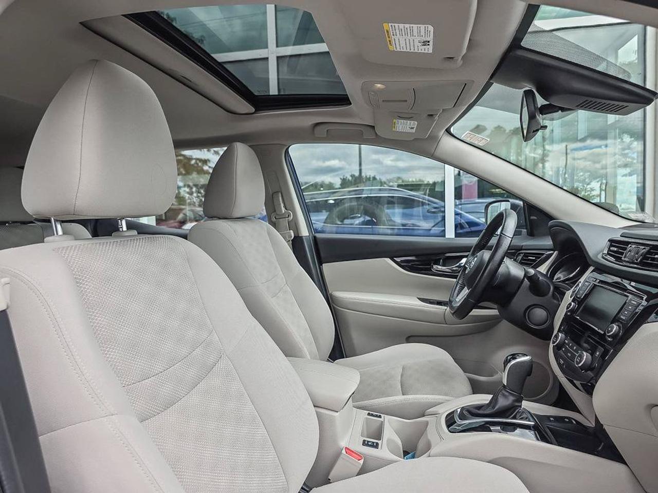 2023 Nissan Qashqai SV AWD | Moonroof | Heated Steering | Apple Car Play | Photo