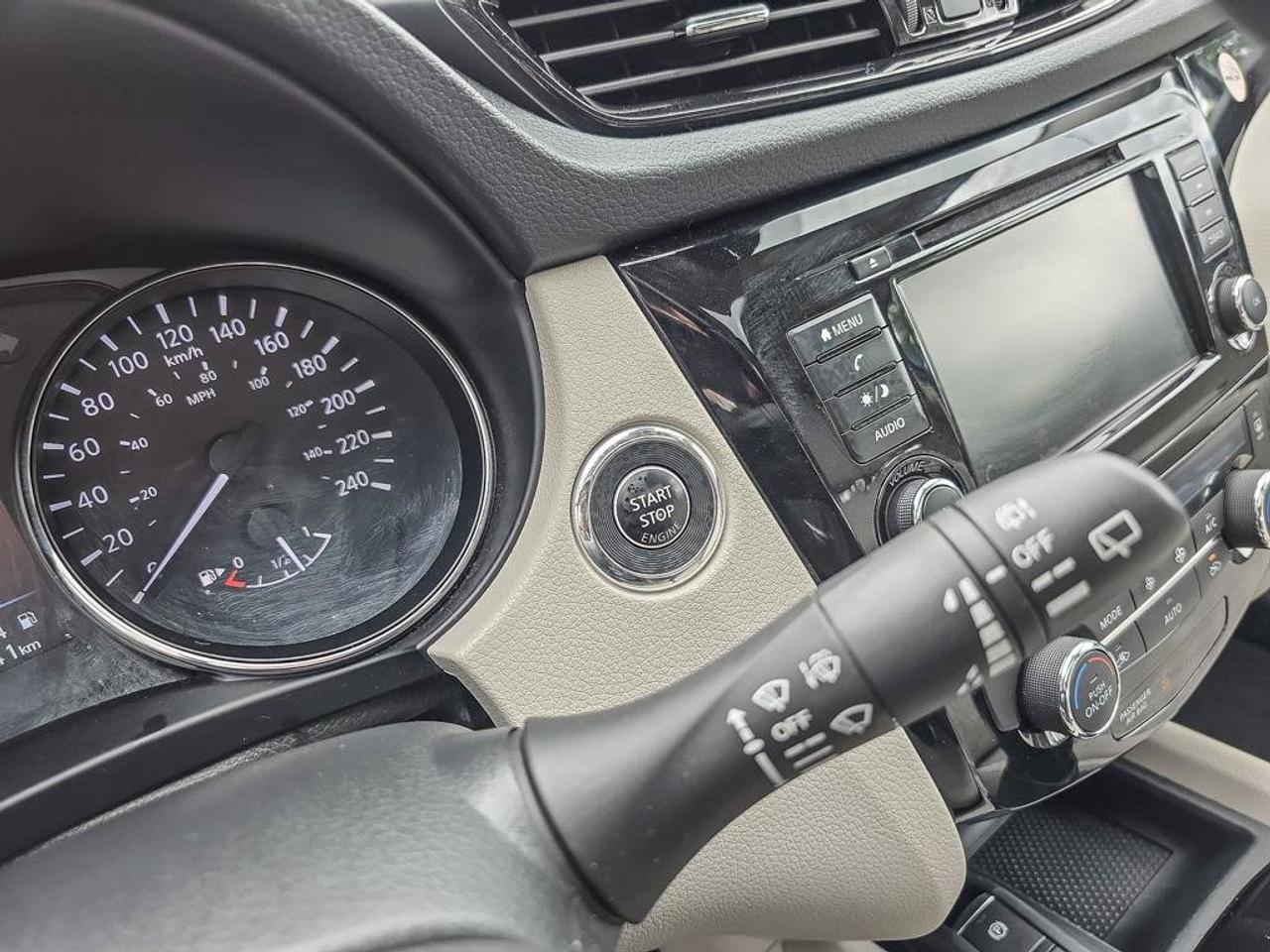 2023 Nissan Qashqai SV AWD | Moonroof | Heated Steering | Apple Car Play | Photo
