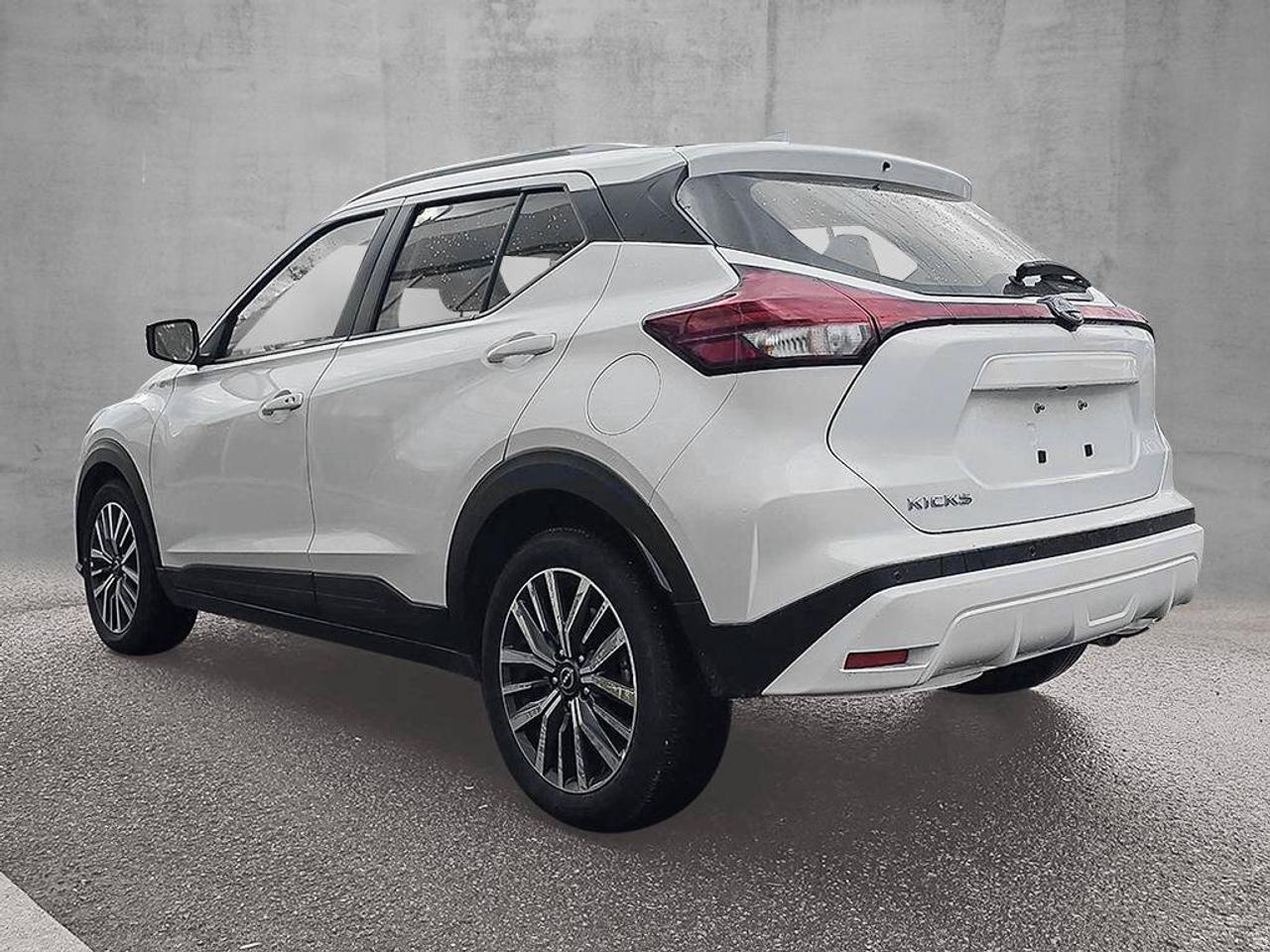 2025 Nissan Kicks Play SV | Android Auto | Apple Car Play | Heated Seats | Photo