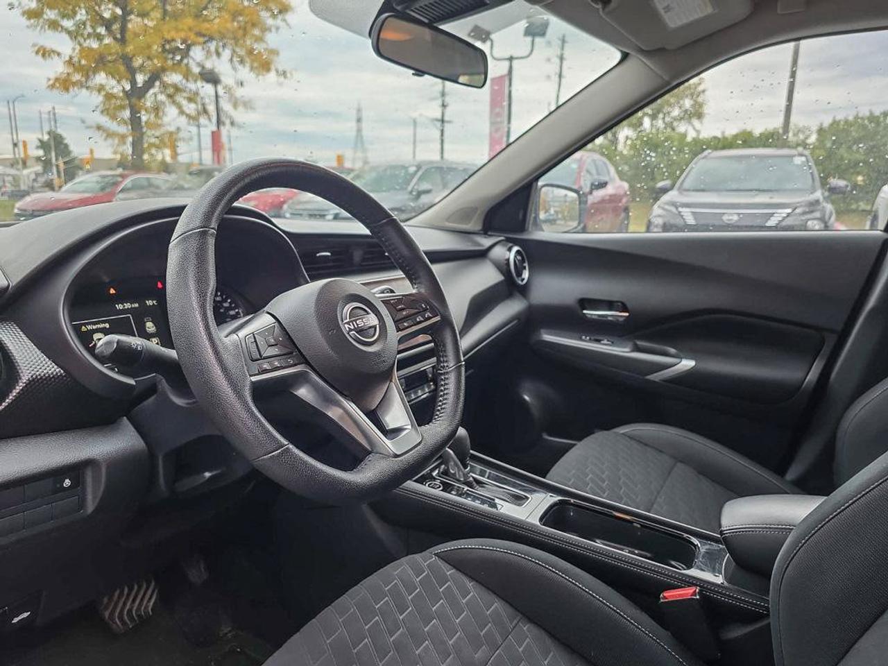 2025 Nissan Kicks Play SV | Android Auto | Apple Car Play | Heated Seats | Photo