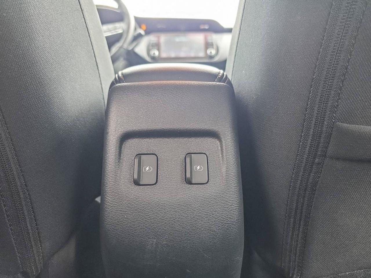 2025 Nissan Kicks Play SV | Android Auto | Apple Car Play | Heated Seats | Photo