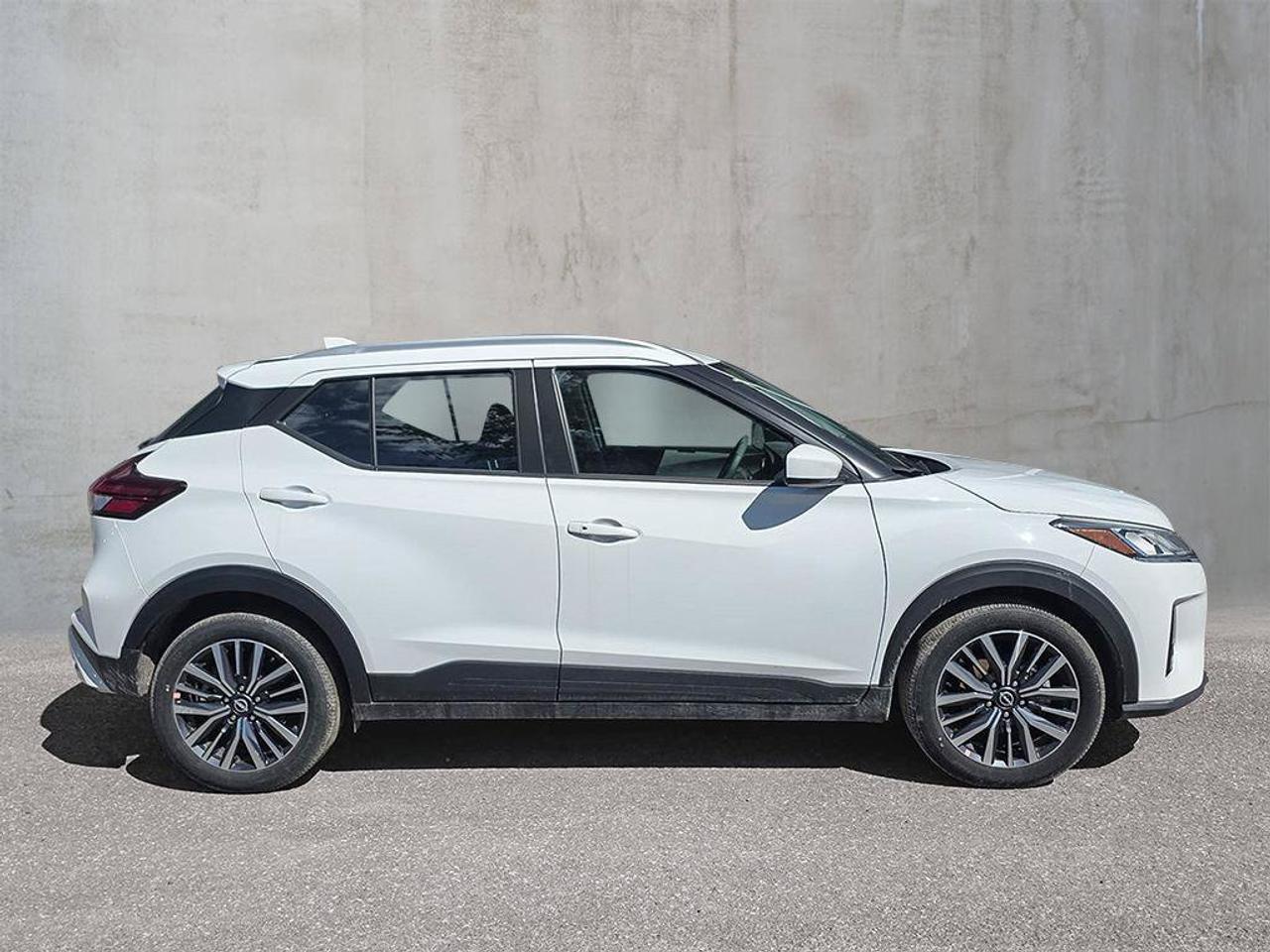 2025 Nissan Kicks Play SV | Apple Car Play | Android Auto | Heated Seats | Photo4