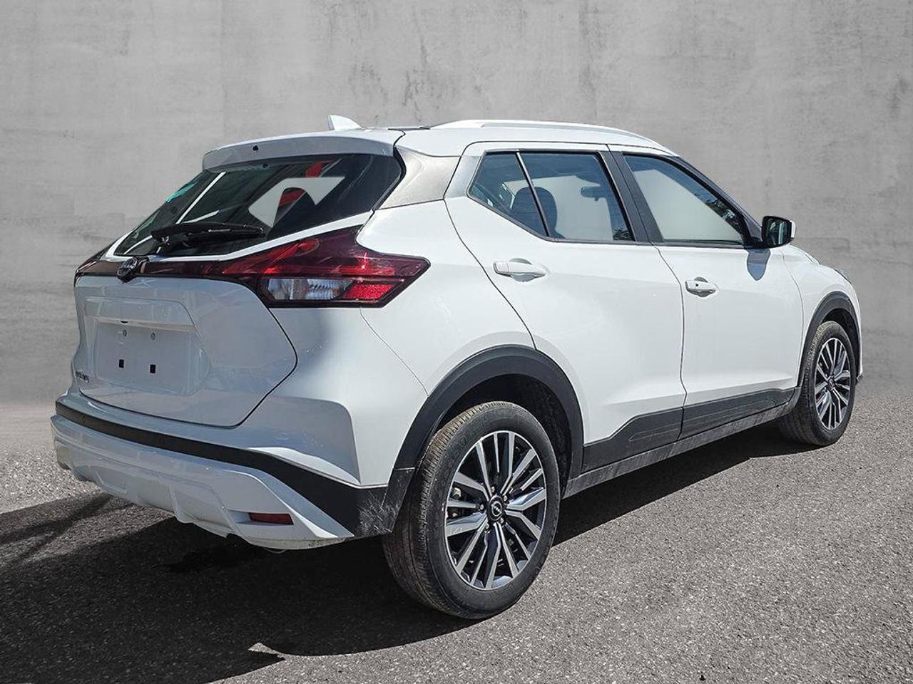 2025 Nissan Kicks Play SV | Apple Car Play | Android Auto | Heated Seats | Photo3