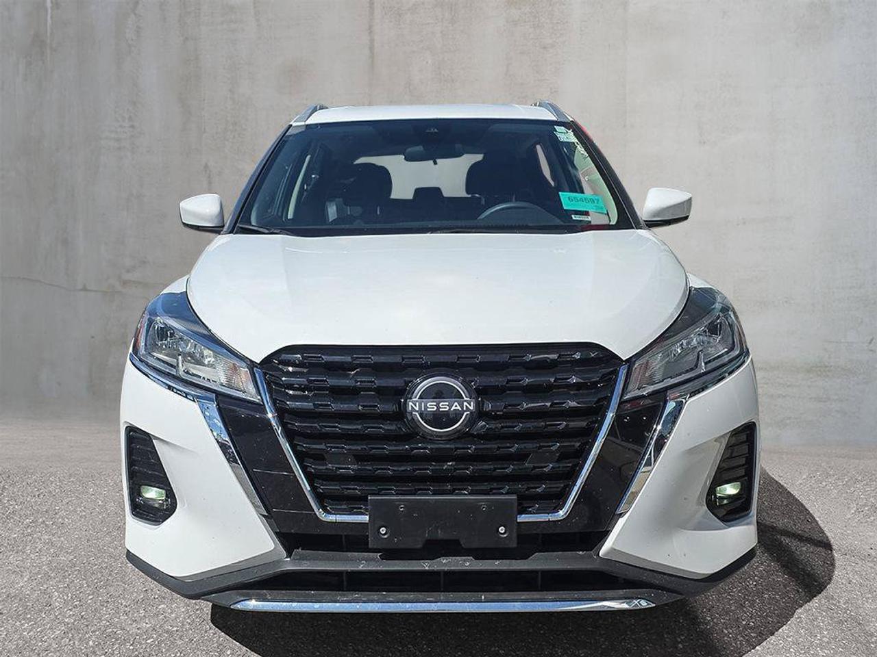 2025 Nissan Kicks Play SV | Apple Car Play | Android Auto | Heated Seats | Photo