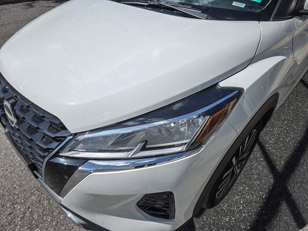 2025 Nissan Kicks Play SV | Apple Car Play | Android Auto | Heated Seats | Photo