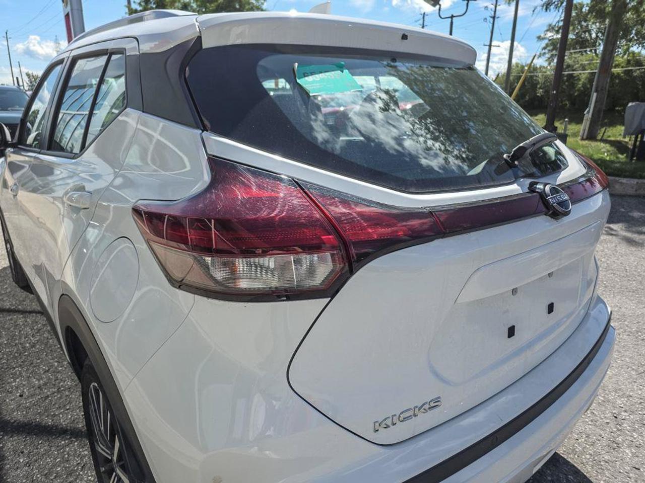 2025 Nissan Kicks Play SV | Apple Car Play | Android Auto | Heated Seats | Photo