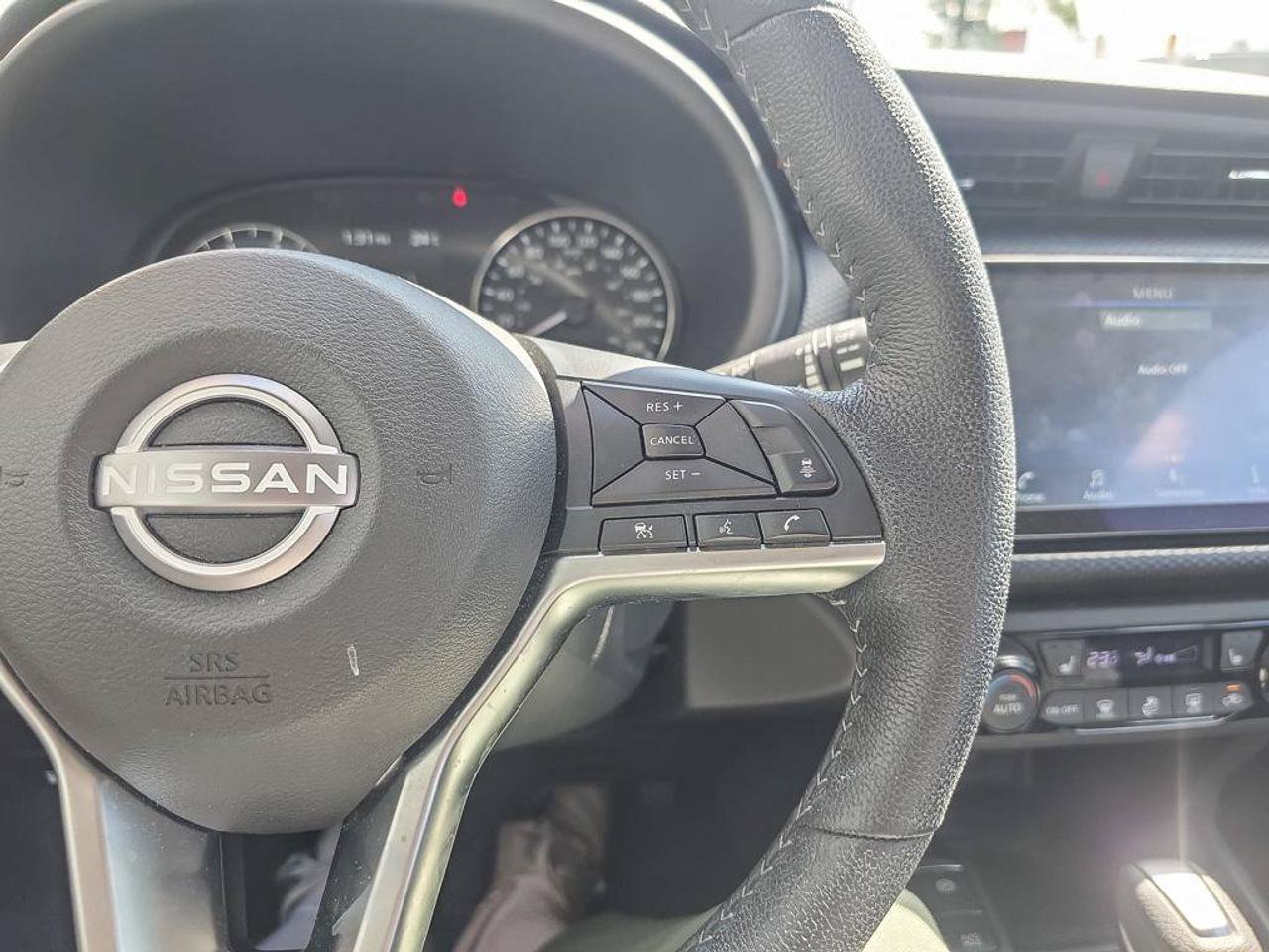 2025 Nissan Kicks Play SV | Apple Car Play | Android Auto | Heated Seats | Photo