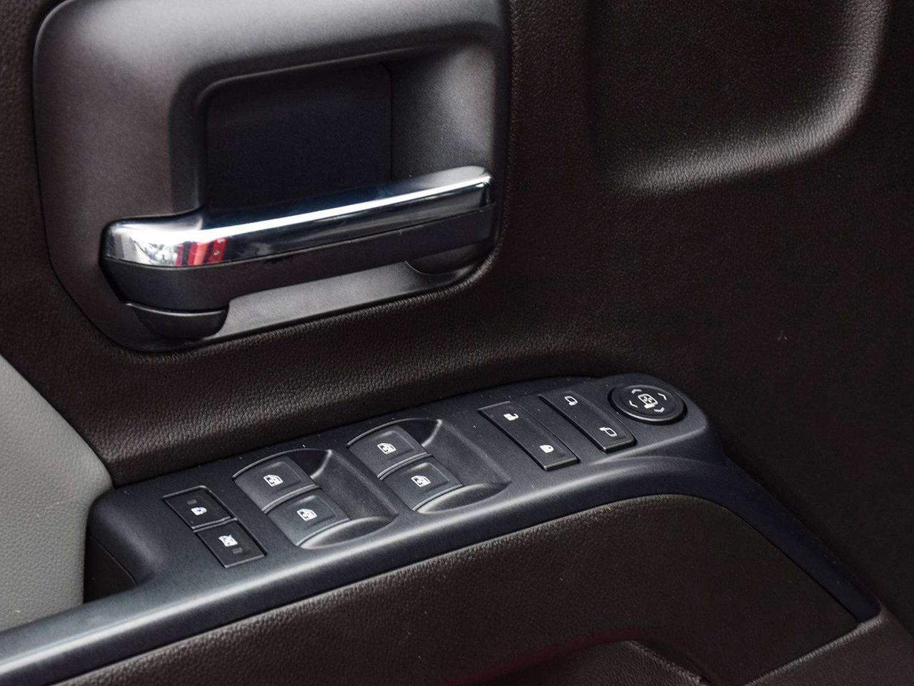 2018 GMC Sierra 1500 Crew Cab 4x4 ~Power Seat ~Carplay ~Tonneau ~Camera Photo