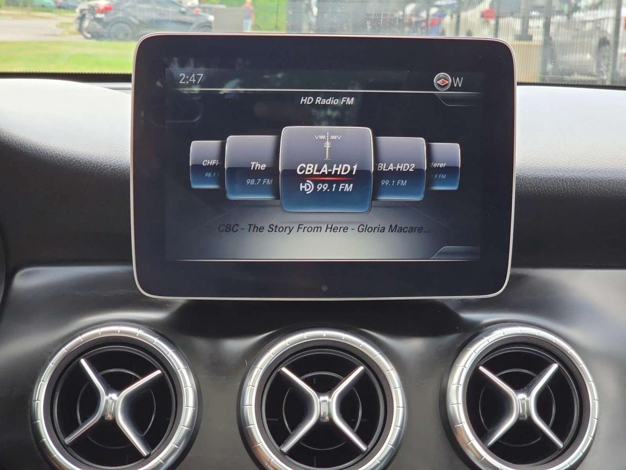 2018 Mercedes-Benz CLA CLA 250 4MATIC Coupe * NO ACCIDENTS / ROOF / LED LIGHTS / NAVI / Photo