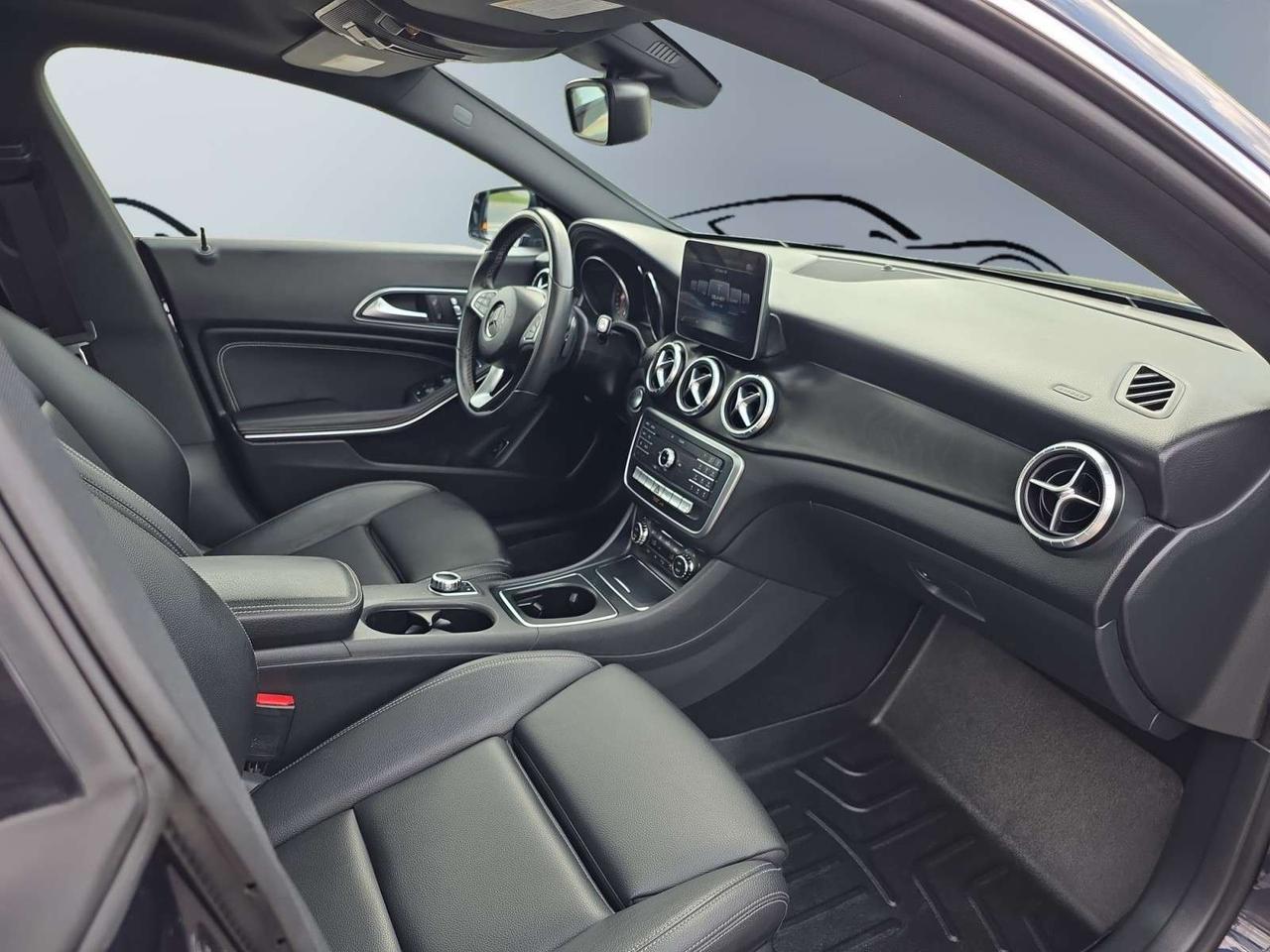 2018 Mercedes-Benz CLA CLA 250 4MATIC Coupe * NO ACCIDENTS / ROOF / LED LIGHTS / NAVI / Photo