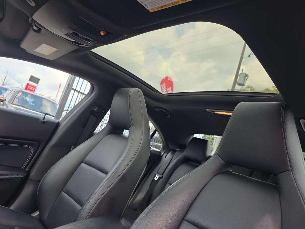 2018 Mercedes-Benz CLA CLA 250 4MATIC Coupe * NO ACCIDENTS / ROOF / LED LIGHTS / NAVI / Photo