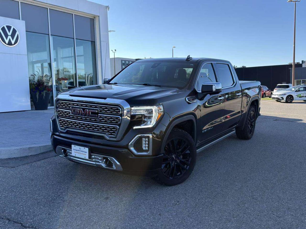 2022 GMC Sierra 1500 4WD Crew Cab 147  Denali Photo