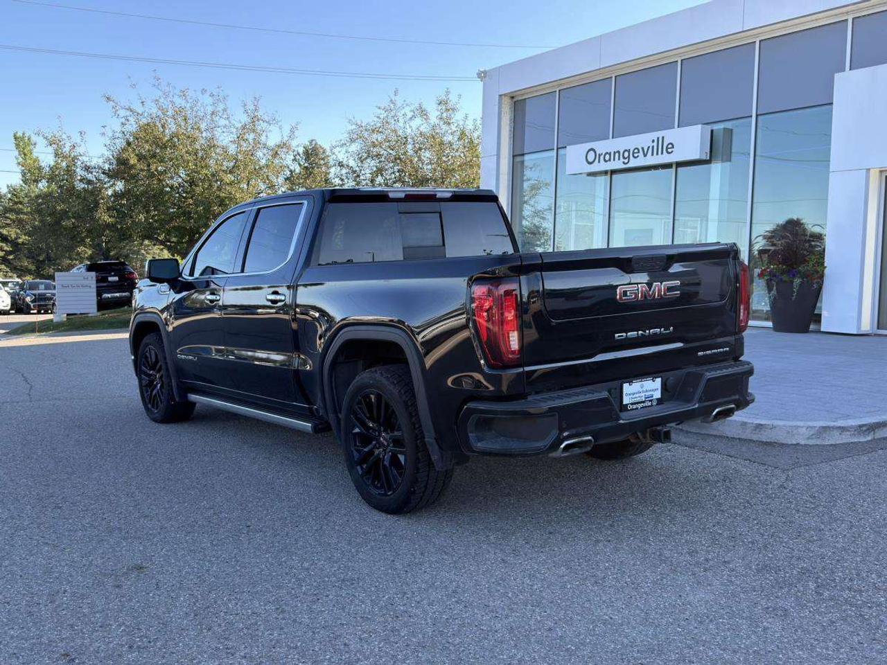 2022 GMC Sierra 1500 4WD Crew Cab 147  Denali Photo