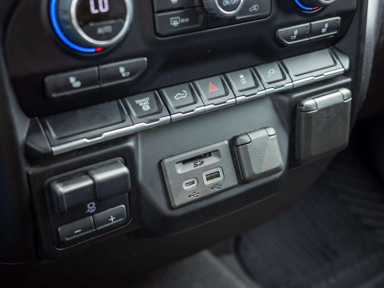 2022 Chevrolet Silverado 2500 LTZ - All-Terrain Tires   Seat Memory Photo