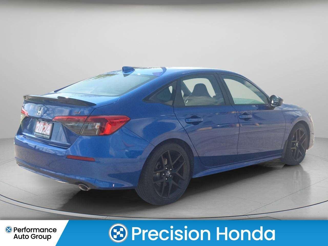 2024 Honda Civic Manaul Navigating CarPlay Sunroof Photo