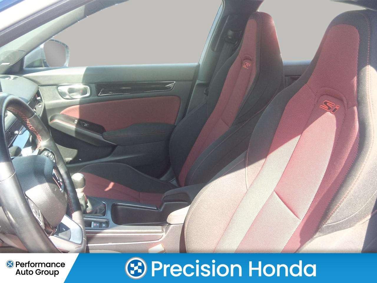 2024 Honda Civic Manaul Navigating CarPlay Sunroof Photo