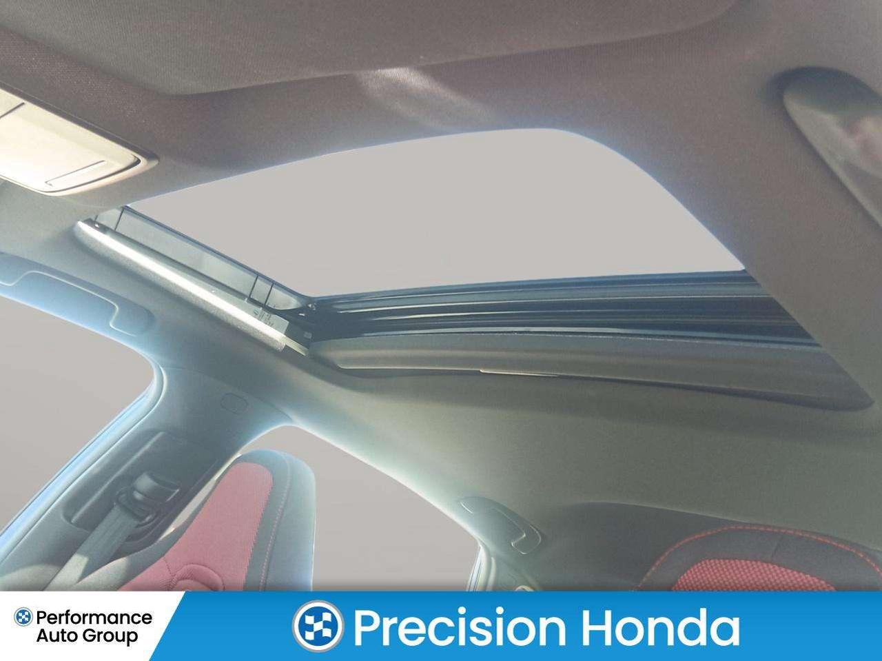 2024 Honda Civic Manaul Navigating CarPlay Sunroof Photo