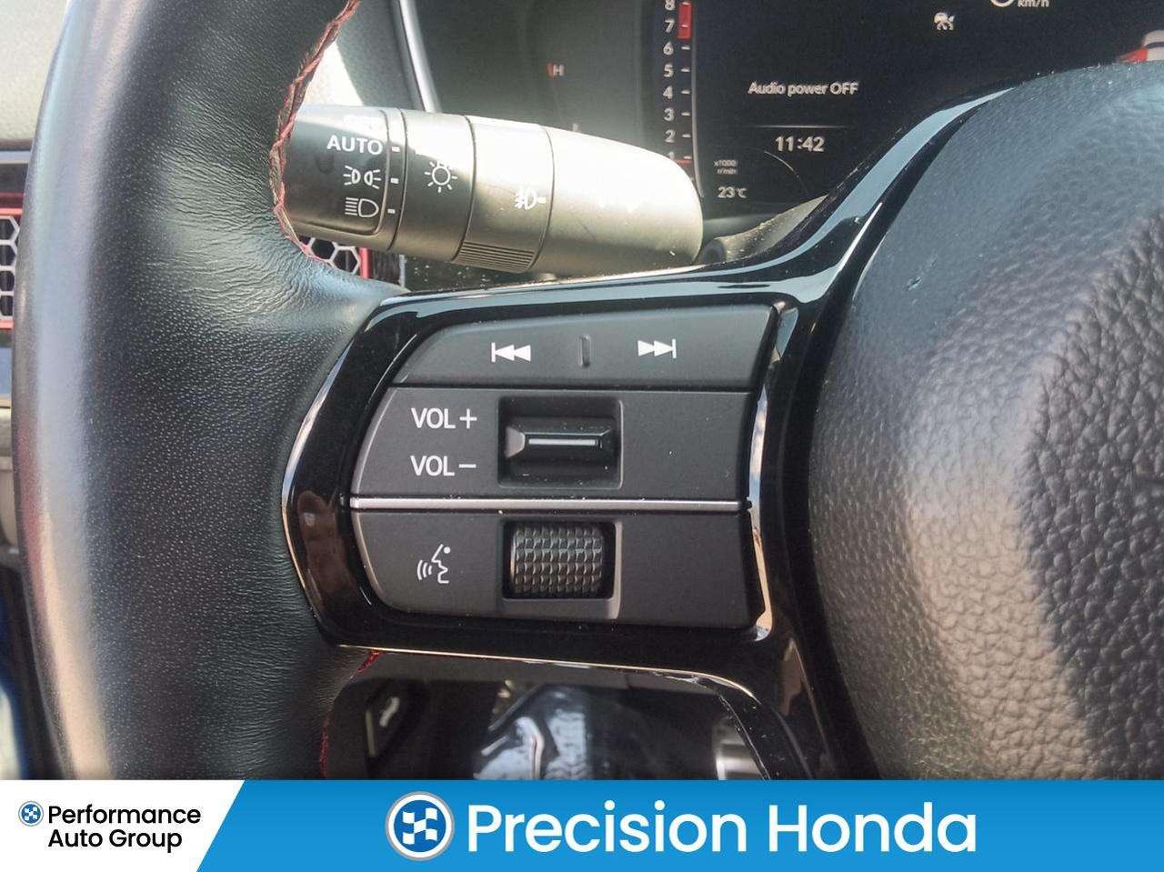2024 Honda Civic Manaul Navigating CarPlay Sunroof Photo