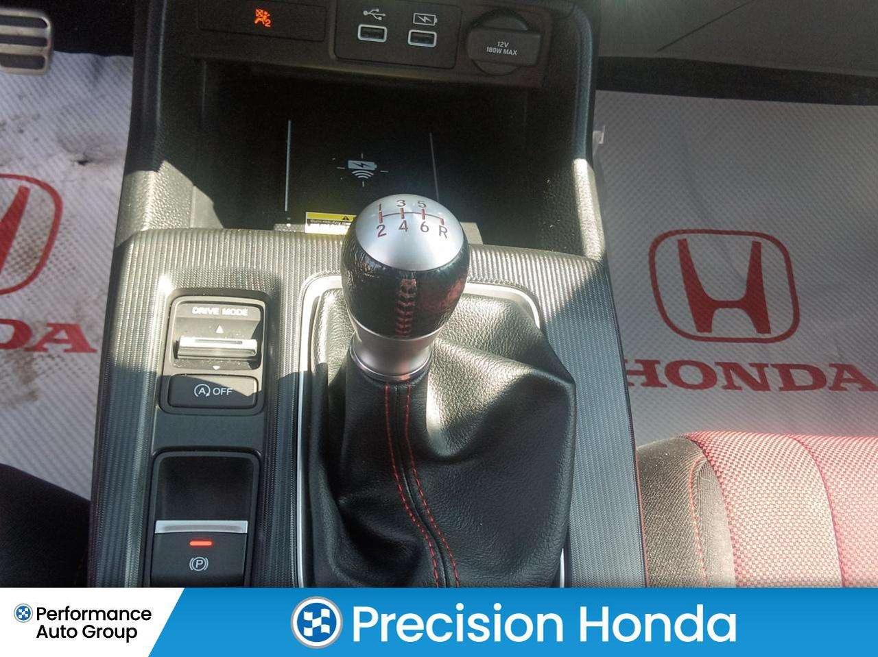 2024 Honda Civic Manaul Navigating CarPlay Sunroof Photo