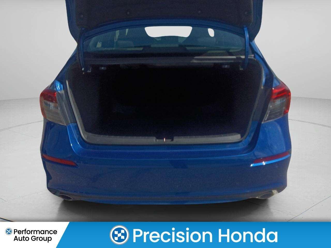 2024 Honda Civic Manaul Navigating CarPlay Sunroof Photo