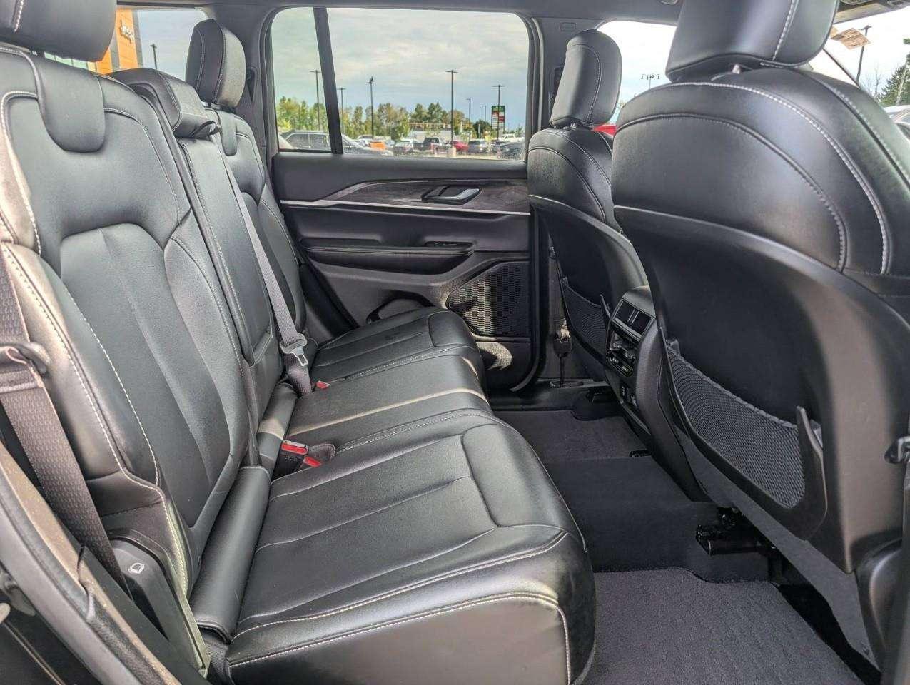 2024 Jeep Grand Cherokee Limited NO ACCIDENTS Photo