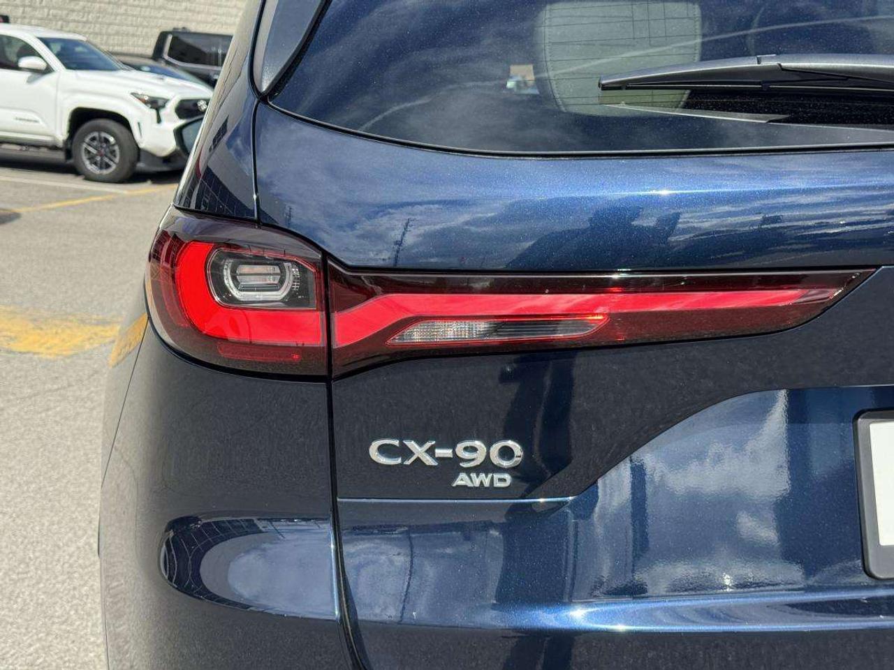2025 Mazda CX-90 MHEV SIGNATURE/ LIKE NEW/ CARFAX CLEAN/ 2.99% RATE/ CPO Photo