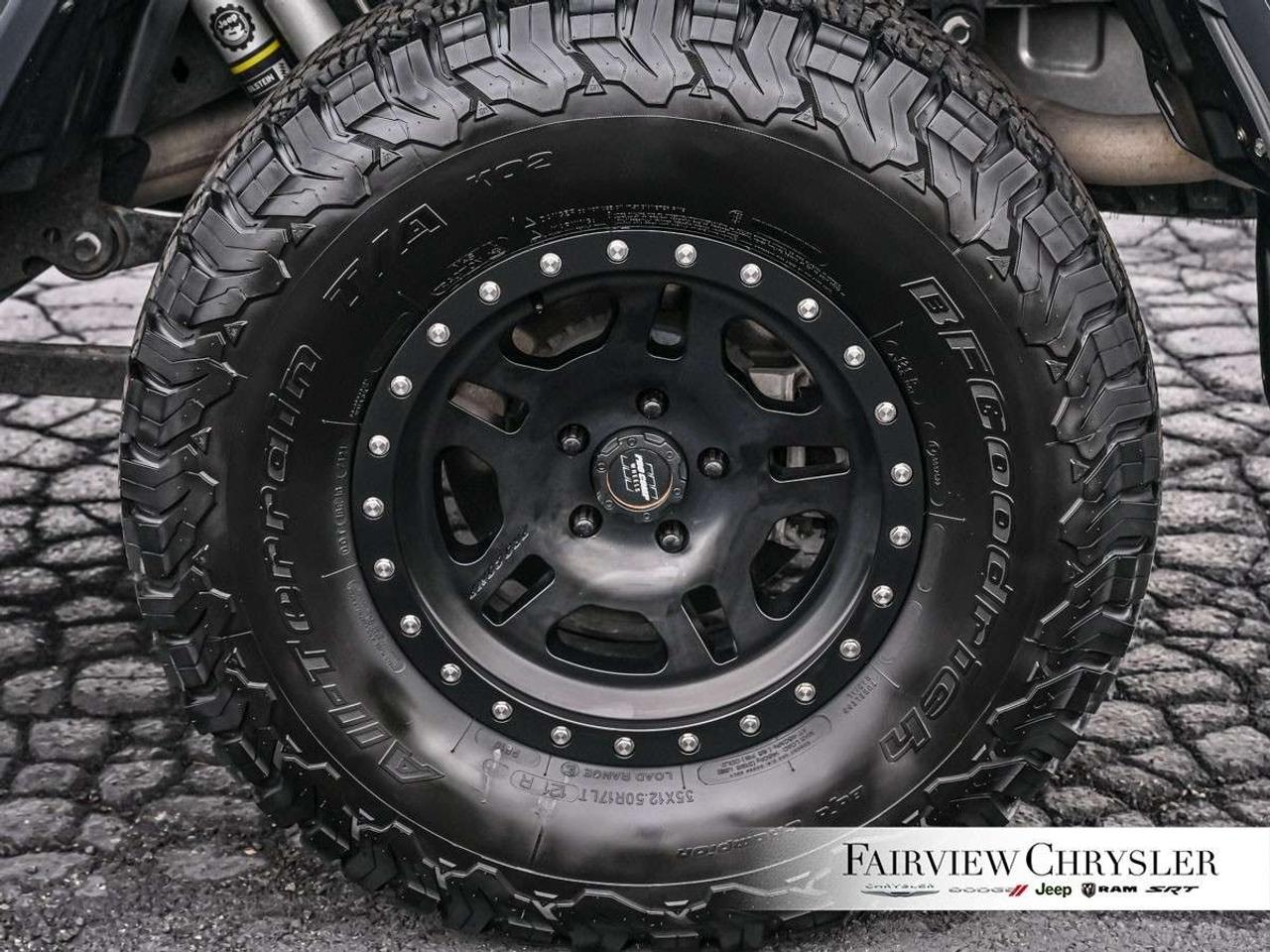 2023 Jeep Gladiator Rubicon 4x4 BIG WHEELS   HEATED SEATS   REMOTE START   LED LIGHTING   CARPLAY   TRAILER TOW   HARD TOP Photo