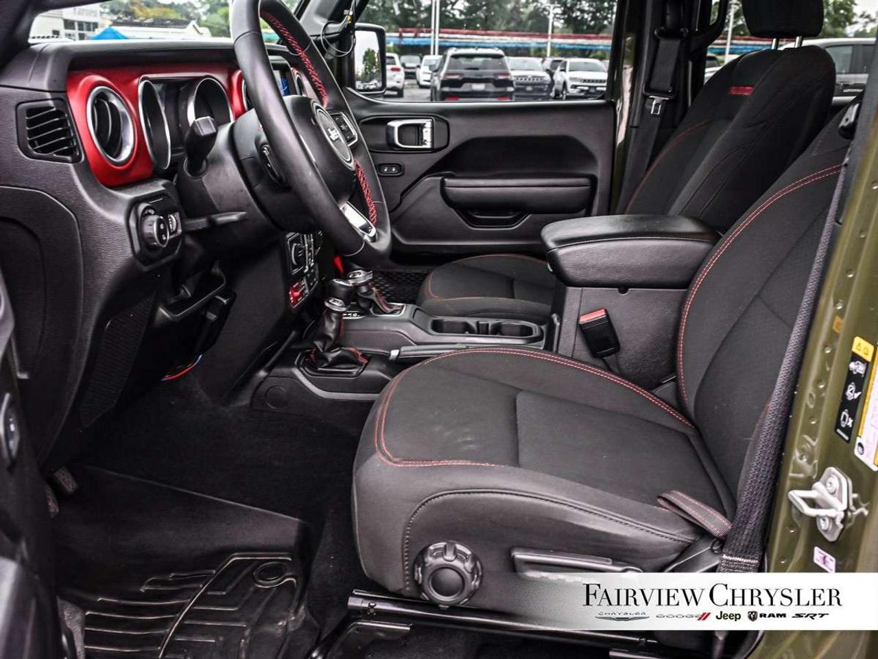 2023 Jeep Gladiator Rubicon 4x4 BIG WHEELS   HEATED SEATS   REMOTE START   LED LIGHTING   CARPLAY   TRAILER TOW   HARD TOP Photo