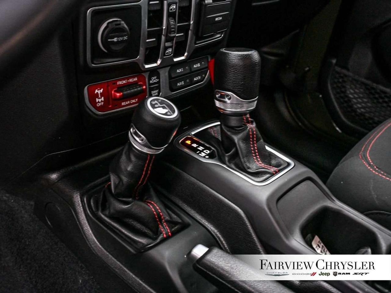 2023 Jeep Gladiator Rubicon 4x4 BIG WHEELS   HEATED SEATS   REMOTE START   LED LIGHTING   CARPLAY   TRAILER TOW   HARD TOP Photo