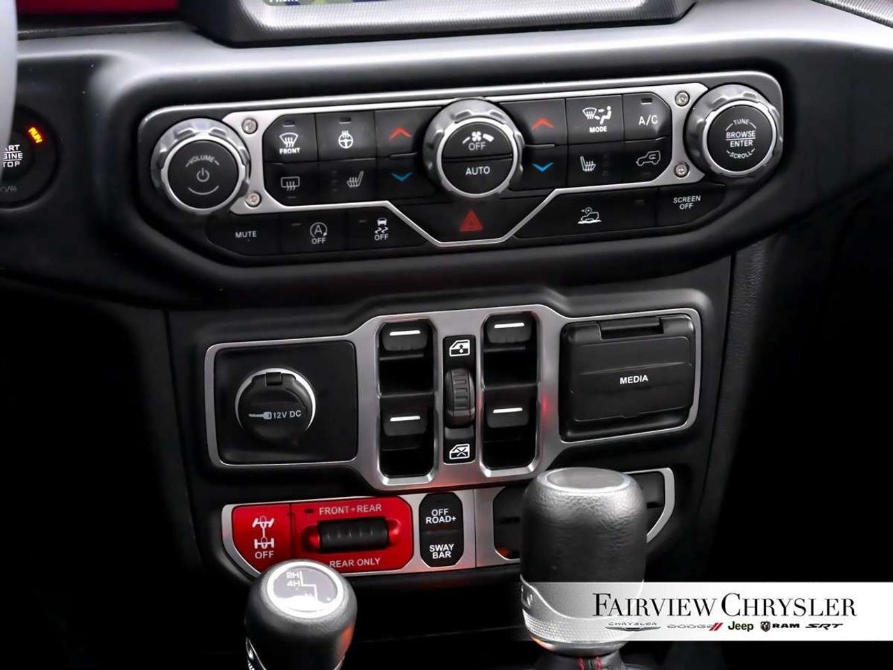 2023 Jeep Gladiator Rubicon 4x4 BIG WHEELS   HEATED SEATS   REMOTE START   LED LIGHTING   CARPLAY   TRAILER TOW   HARD TOP Photo