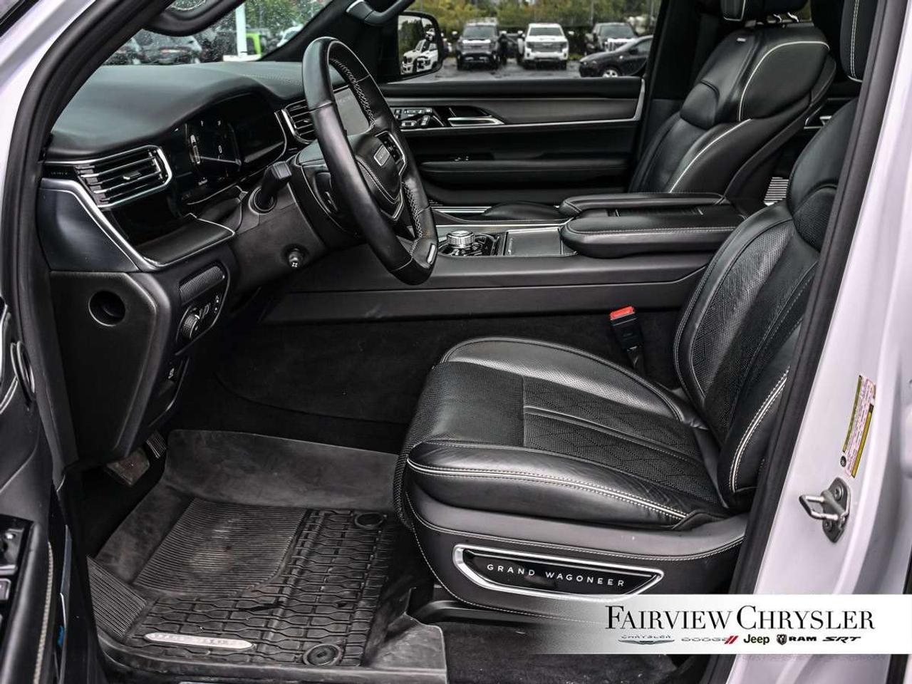 2023 Jeep Grand Wagoneer Series II Obsidian 4x4 6.4L HEMI   OBSIDIAN   SUNROOF   DUAL REAR SCREENS   LEATHER   NAVIGATION   APPLE CARPLAY Photo