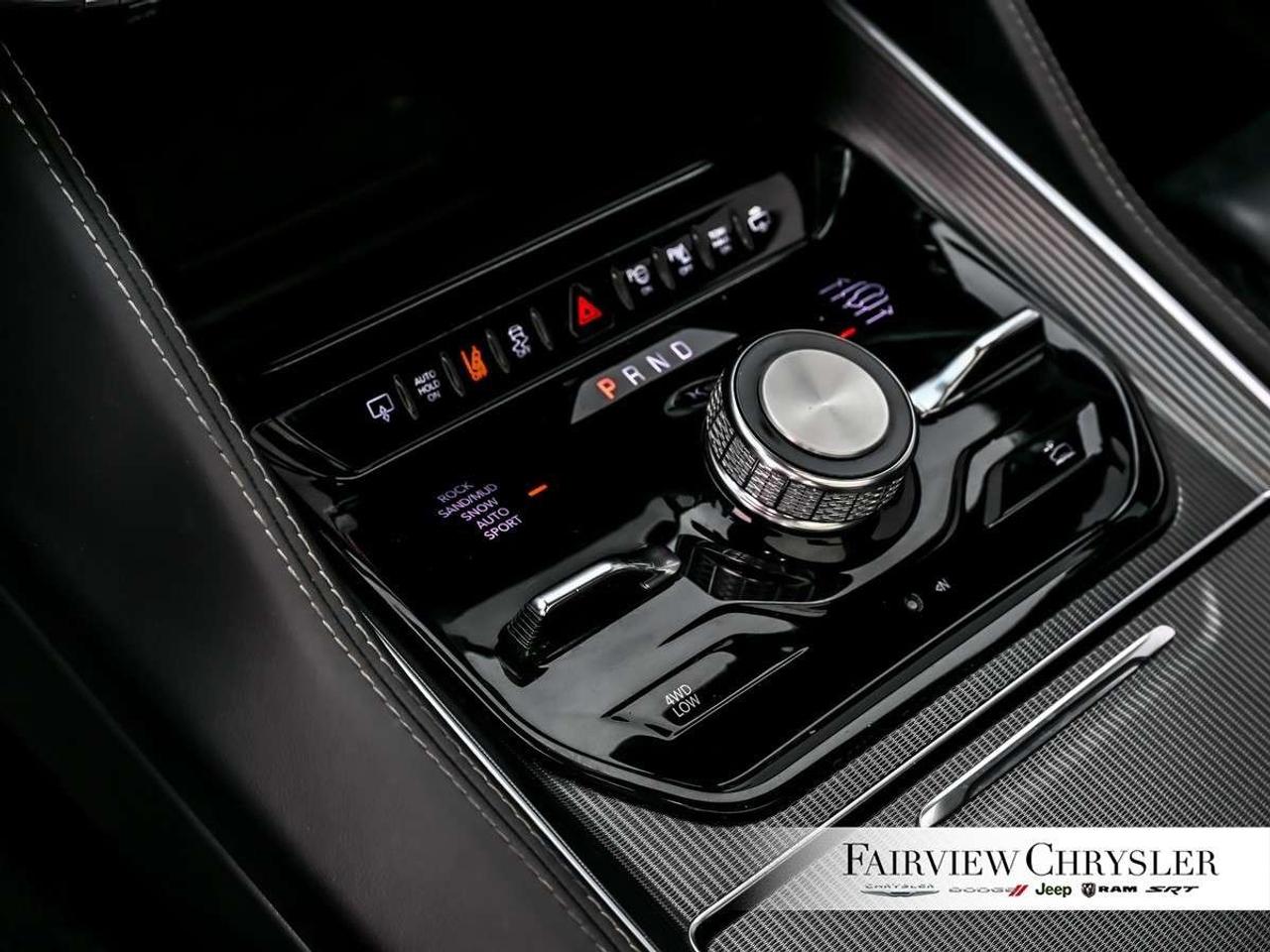 2023 Jeep Grand Wagoneer Series II Obsidian 4x4 6.4L HEMI   OBSIDIAN   SUNROOF   DUAL REAR SCREENS   LEATHER   NAVIGATION   APPLE CARPLAY Photo