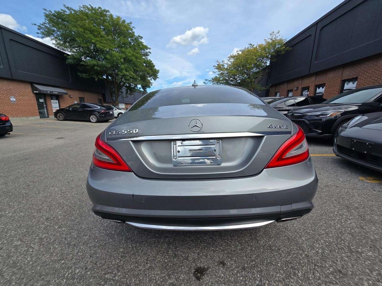 2012 Mercedes-Benz Others 4dr Sdn CLS 550 4MATIC Photo