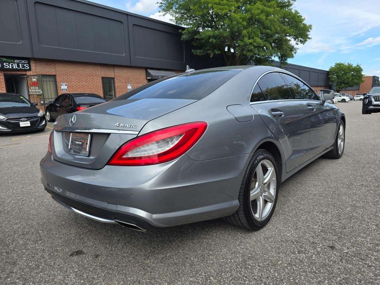 2012 Mercedes-Benz Others 4dr Sdn CLS 550 4MATIC Photo