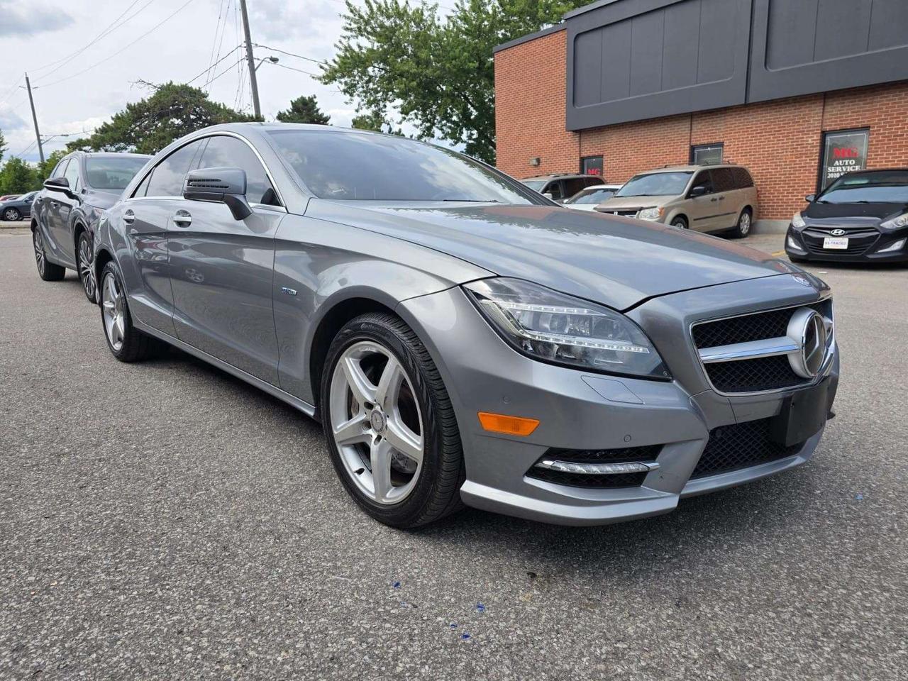 2012 Mercedes-Benz Others 4dr Sdn CLS 550 4MATIC Photo