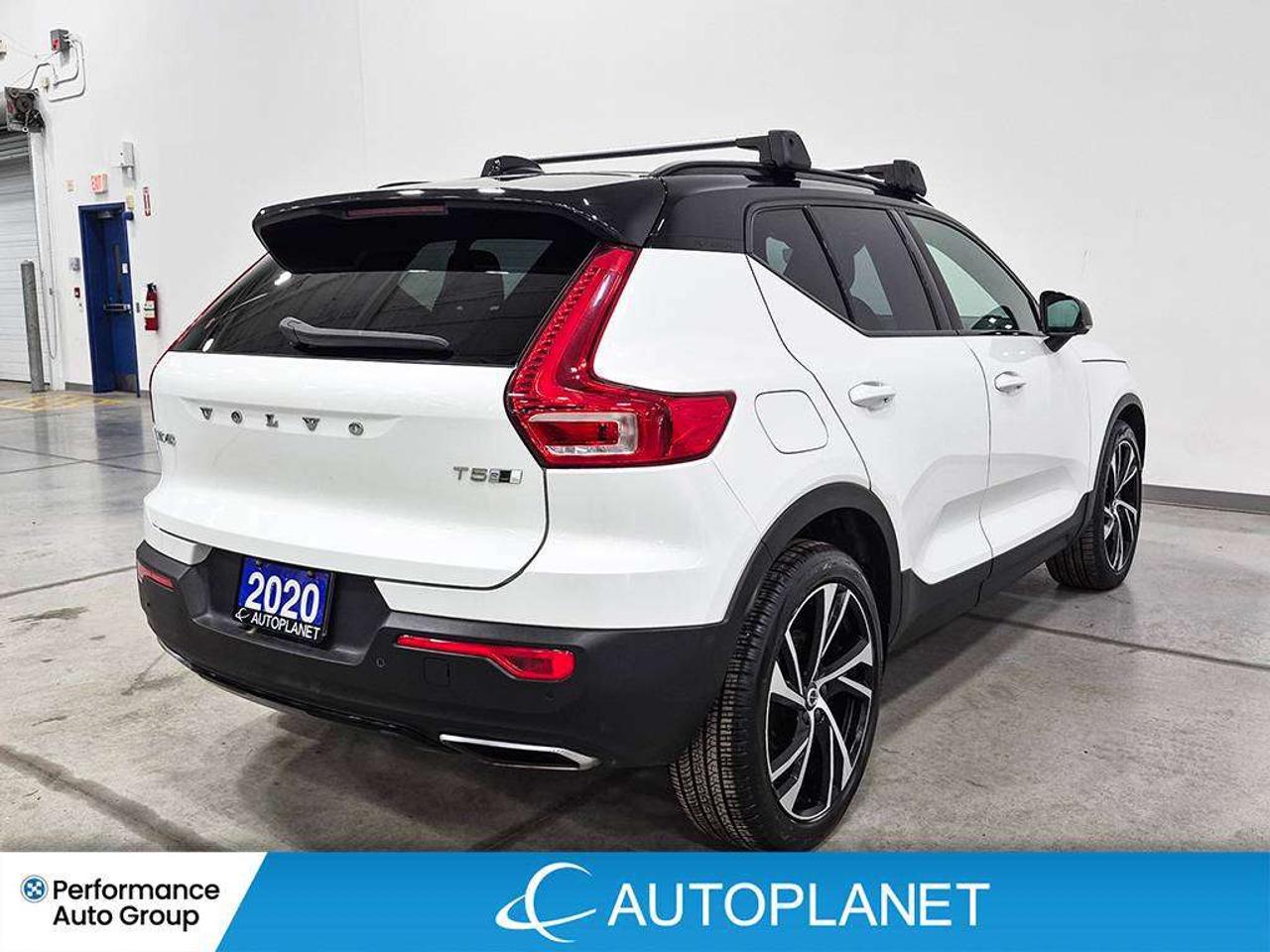 2020 Volvo XC40 R-Design AWD, Pano Roof, Apple CarPlay,Back Up Cam Photo