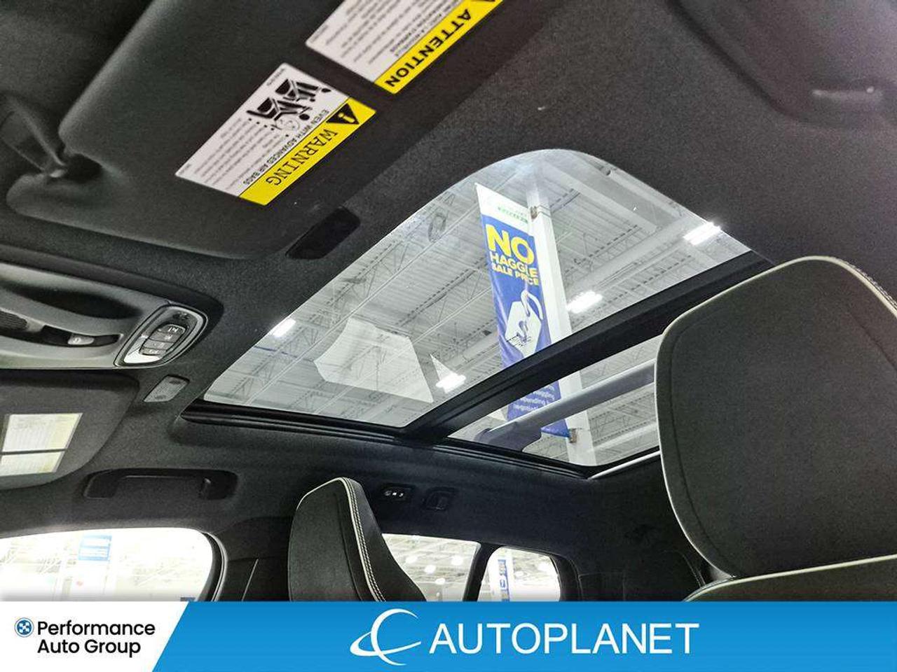 2020 Volvo XC40 R-Design AWD, Pano Roof, Apple CarPlay,Back Up Cam Photo
