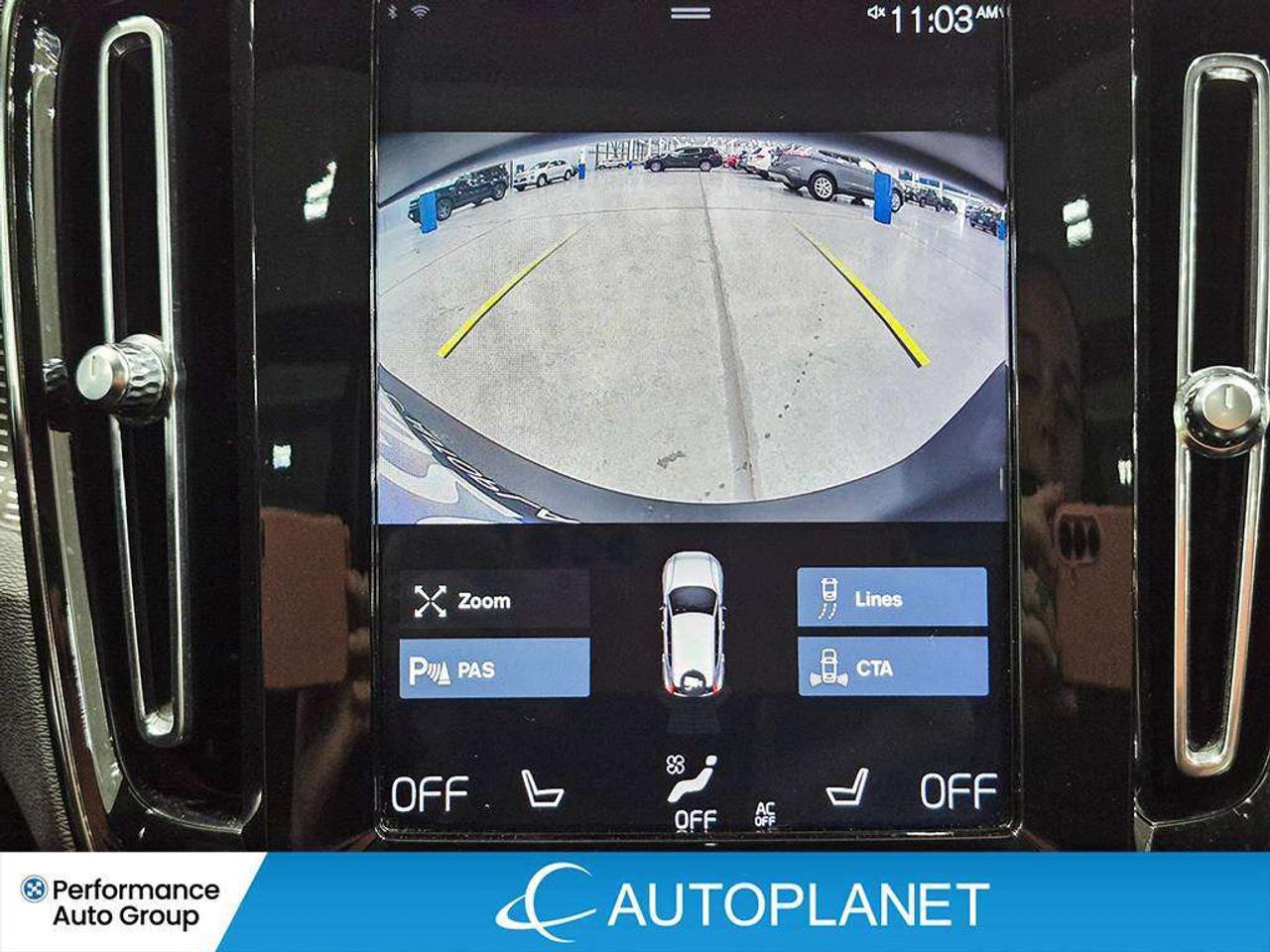 2020 Volvo XC40 R-Design AWD, Pano Roof, Apple CarPlay,Back Up Cam Photo