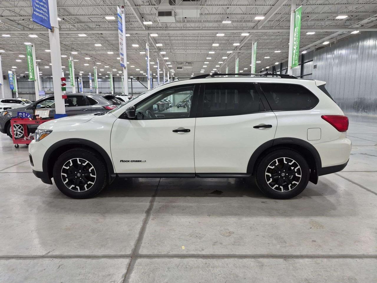 2019 Nissan Pathfinder SV Rockcreek AWD, 7-Seater, Navi, Back Up Cam! Photo