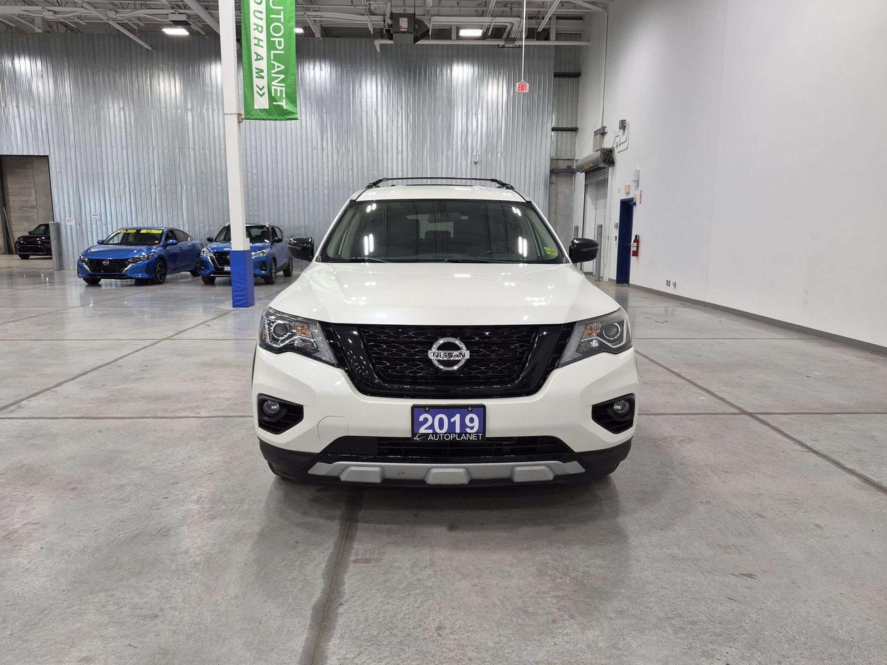 2019 Nissan Pathfinder SV Rockcreek AWD, 7-Seater, Navi, Back Up Cam! Photo